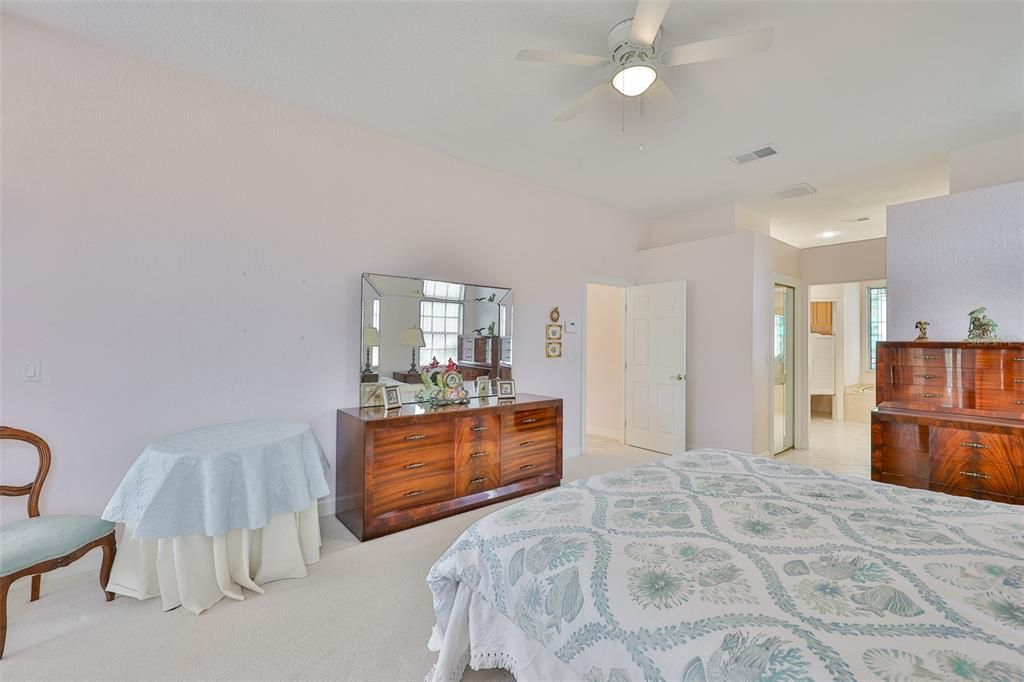 Active With Contract: $584,999 (3 beds, 3 baths, 2737 Square Feet)