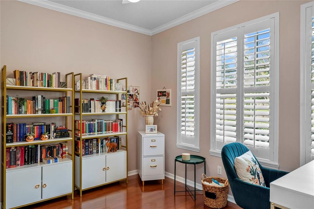 合同活跃: $825,000 (4 贝兹, 2 浴室, 1907 平方英尺)