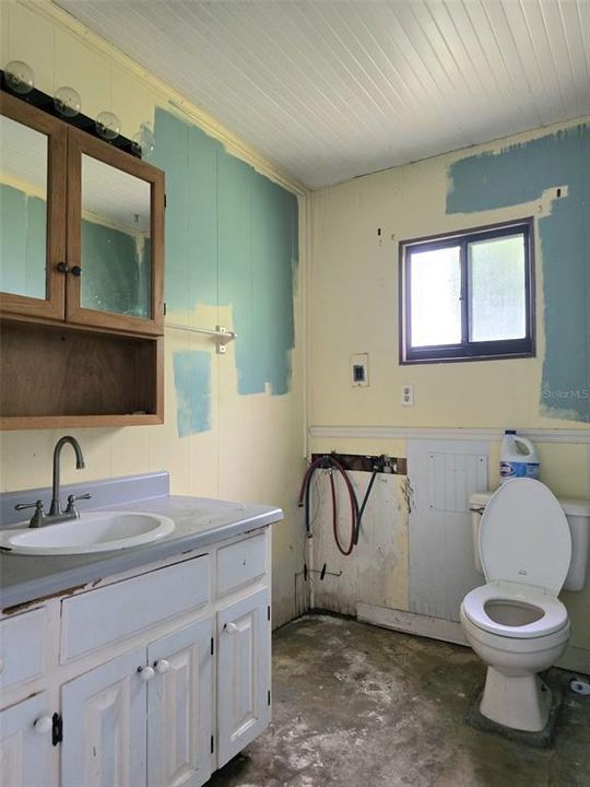 待售: $110,000 (2 贝兹, 1 浴室, 1000 平方英尺)