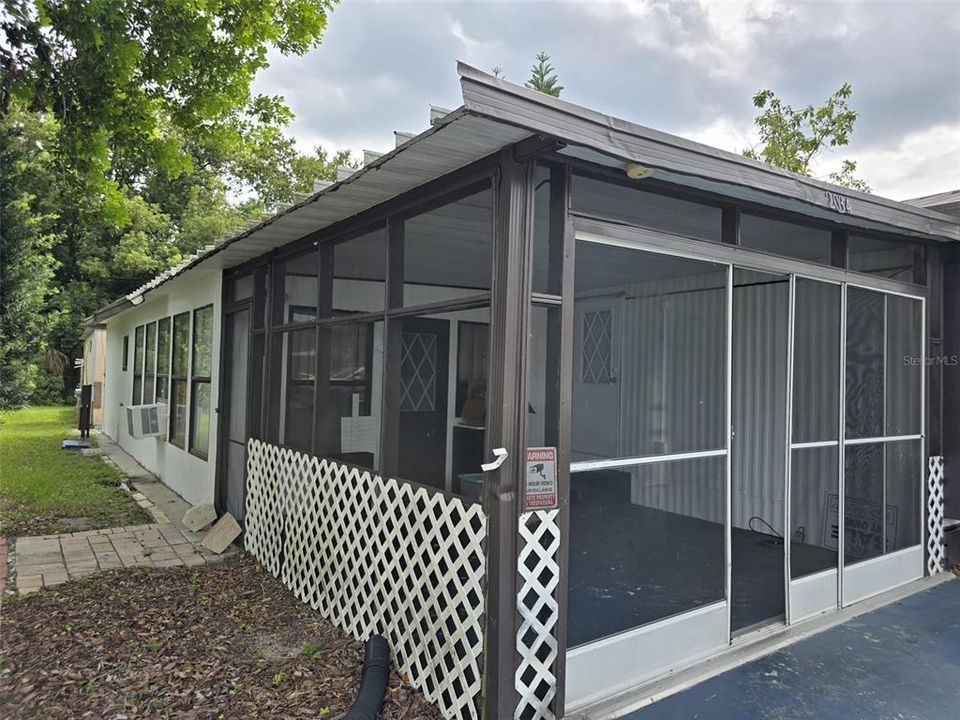 待售: $110,000 (2 贝兹, 1 浴室, 1000 平方英尺)