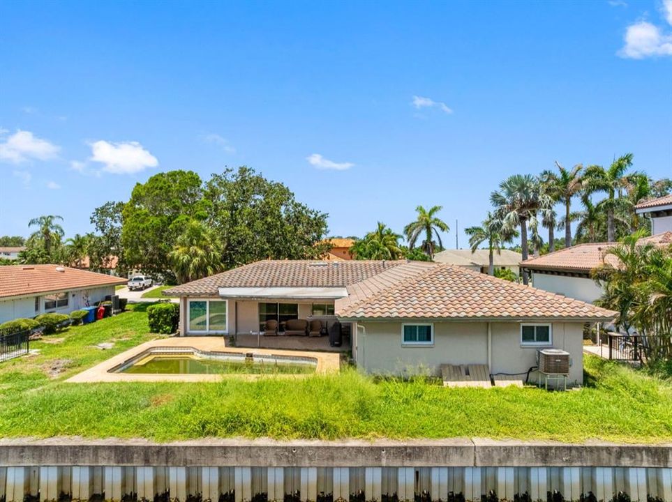 合同活跃: $975,000 (4 贝兹, 3 浴室, 2180 平方英尺)