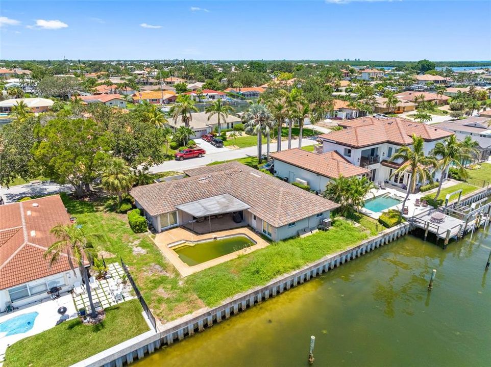 合同活跃: $975,000 (4 贝兹, 3 浴室, 2180 平方英尺)