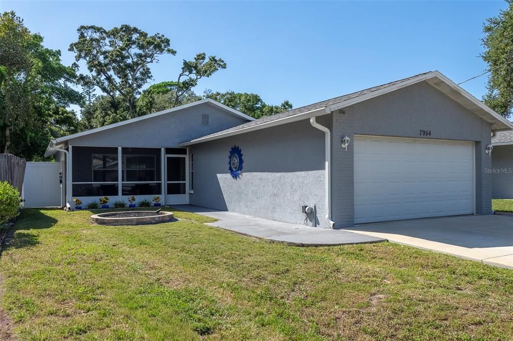 最近售出: $365,000 (2 贝兹, 2 浴室, 1095 平方英尺)