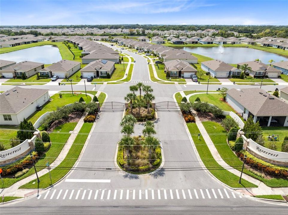 待售: $425,000 (4 贝兹, 2 浴室, 2056 平方英尺)