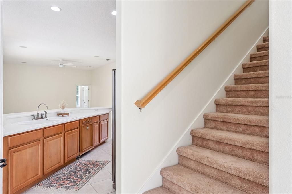 待售: $570,000 (4 贝兹, 3 浴室, 2956 平方英尺)