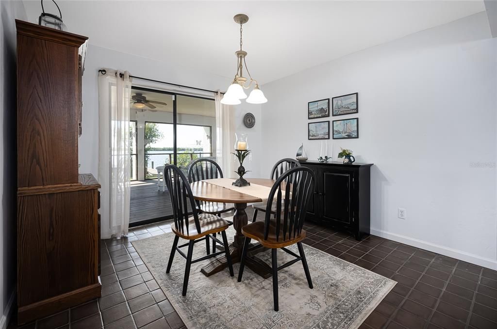 For Sale: $625,000 (3 beds, 2 baths, 1861 Square Feet)