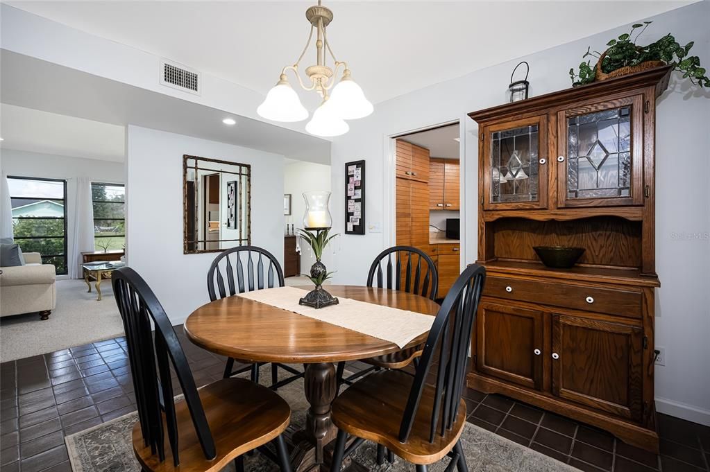 For Sale: $625,000 (3 beds, 2 baths, 1861 Square Feet)