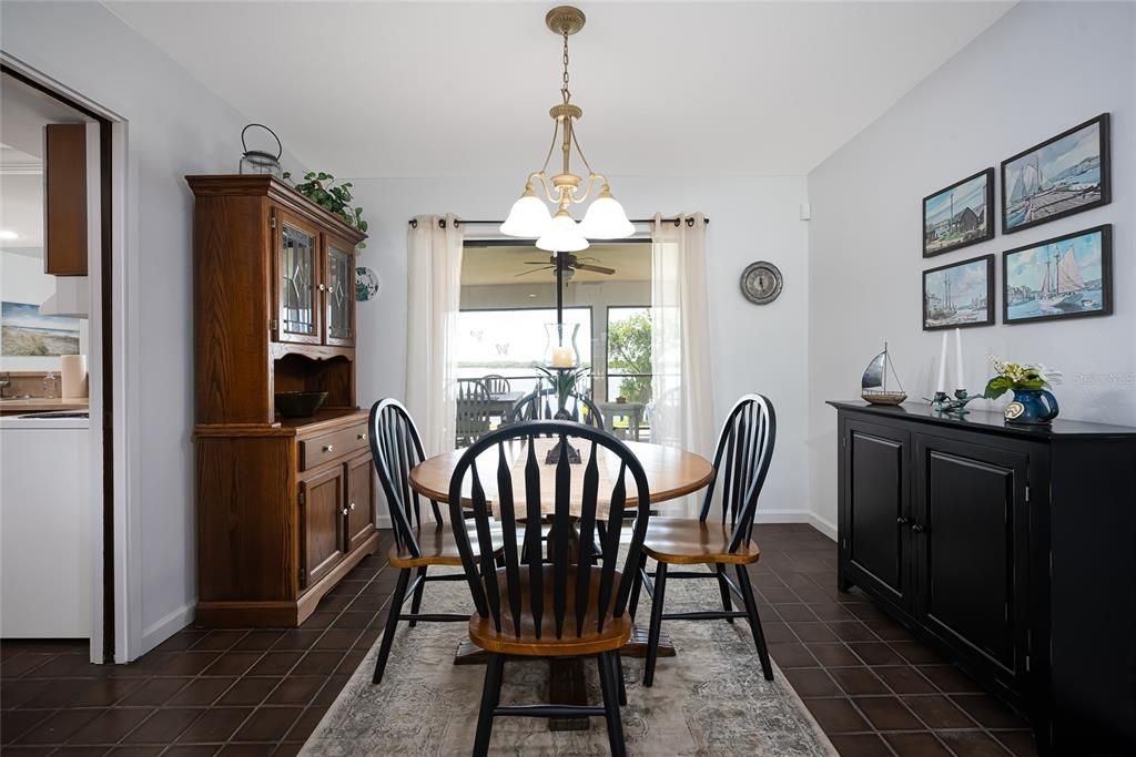 For Sale: $625,000 (3 beds, 2 baths, 1861 Square Feet)