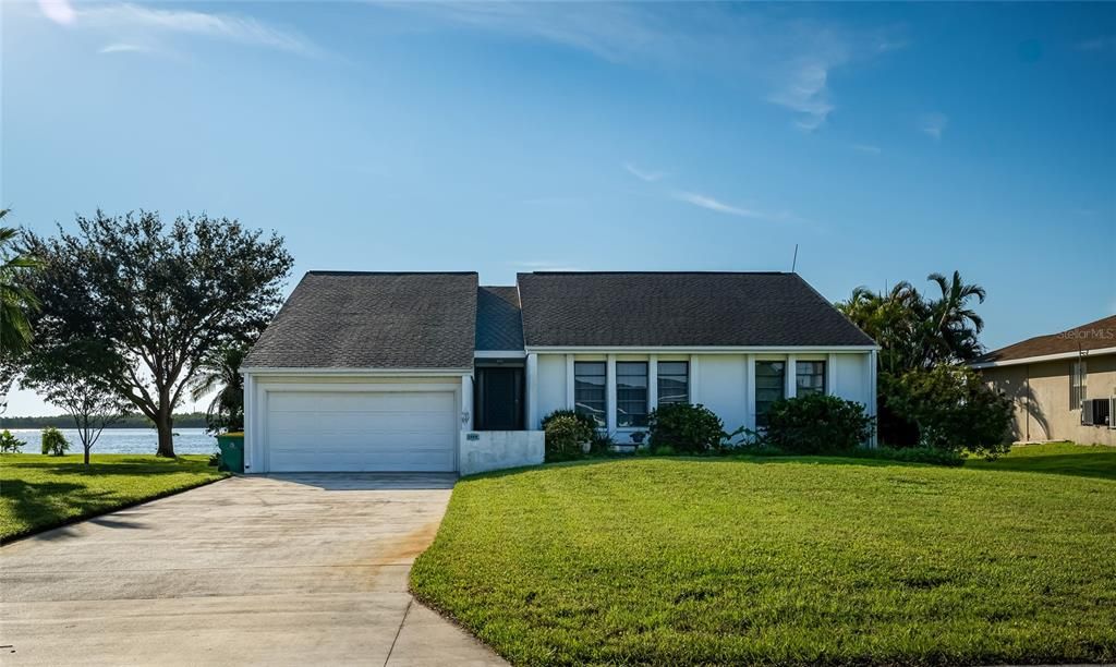 For Sale: $625,000 (3 beds, 2 baths, 1861 Square Feet)