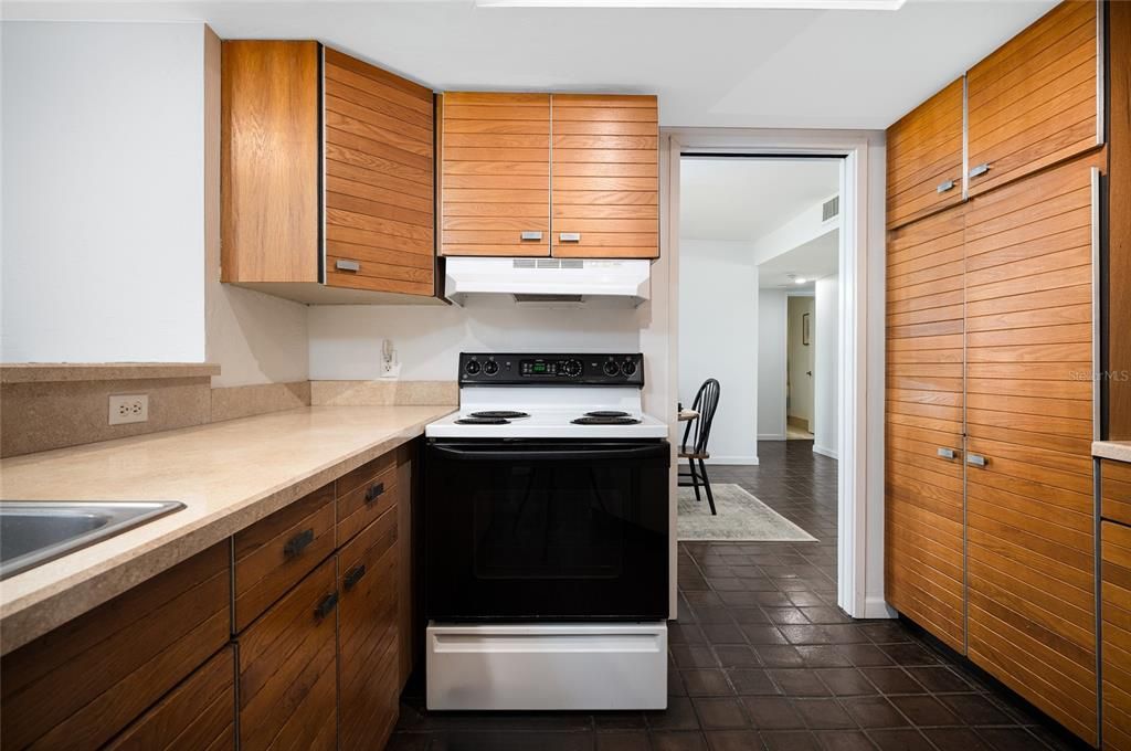 For Sale: $625,000 (3 beds, 2 baths, 1861 Square Feet)