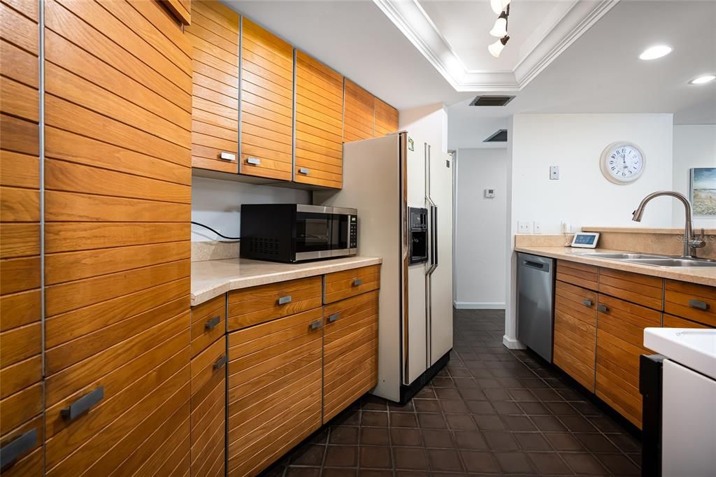 For Sale: $625,000 (3 beds, 2 baths, 1861 Square Feet)