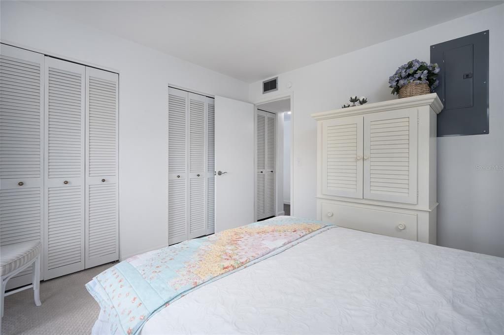 For Sale: $625,000 (3 beds, 2 baths, 1861 Square Feet)