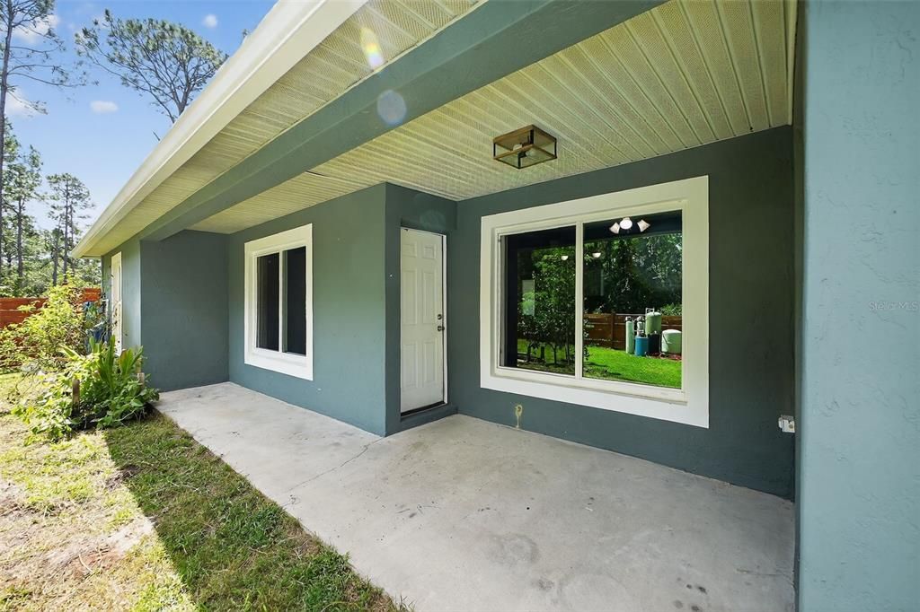 For Sale: $324,900 (4 beds, 2 baths, 1710 Square Feet)