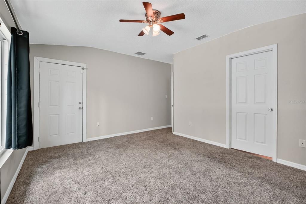 For Sale: $324,900 (4 beds, 2 baths, 1710 Square Feet)