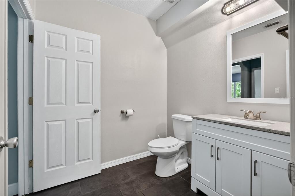 For Sale: $324,900 (4 beds, 2 baths, 1710 Square Feet)