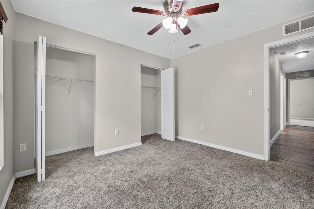 For Sale: $324,900 (4 beds, 2 baths, 1710 Square Feet)