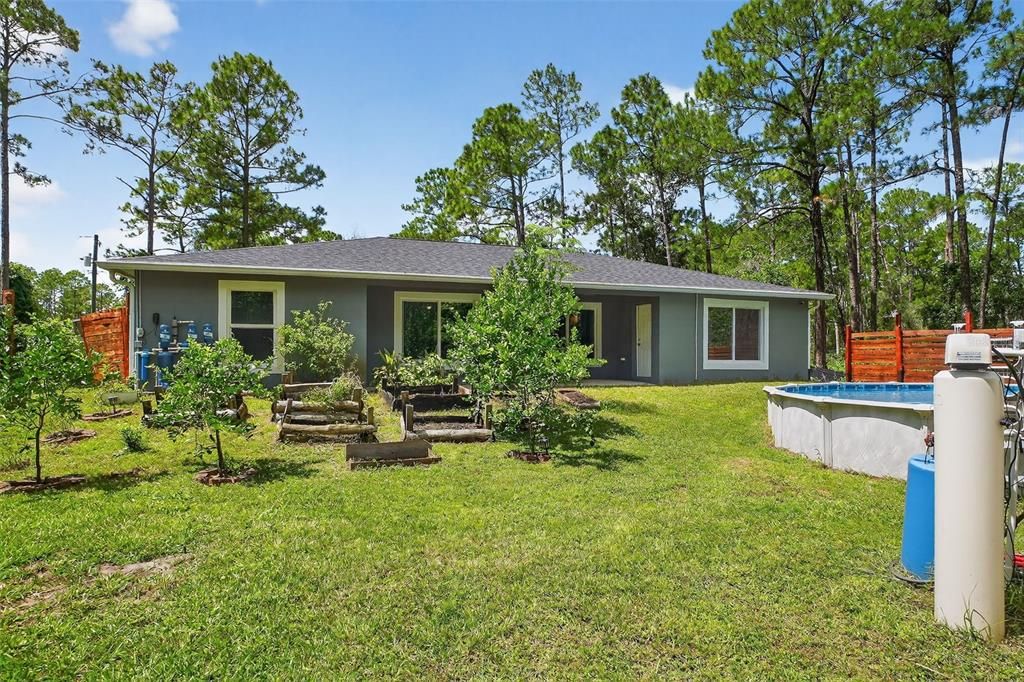 For Sale: $324,900 (4 beds, 2 baths, 1710 Square Feet)