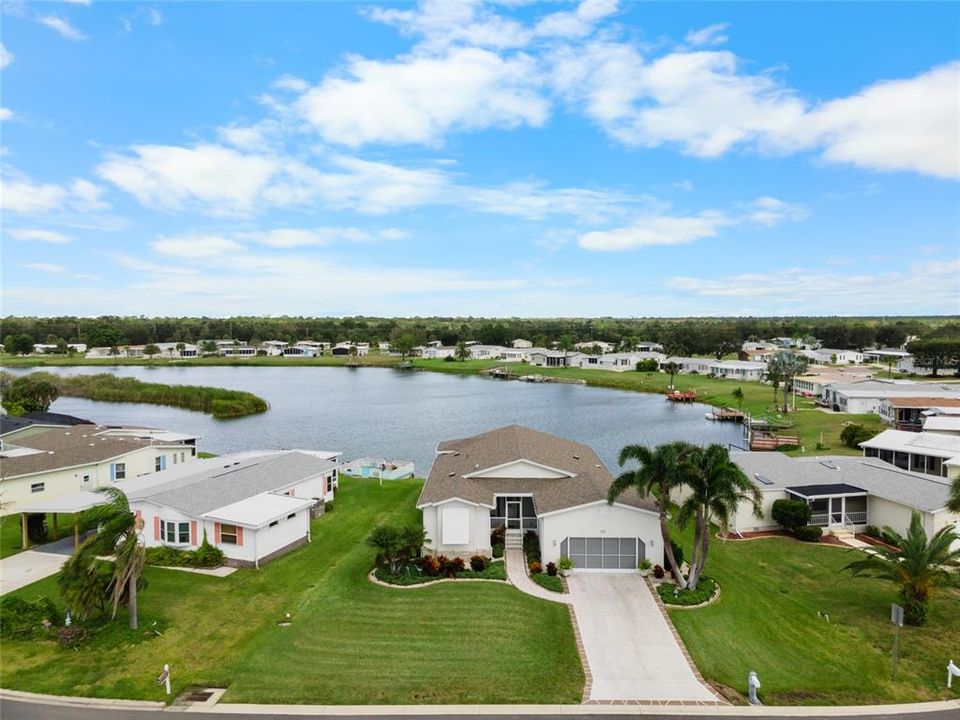 Vendido Recientemente: $325,000 (3 camas, 2 baños, 2075 Pies cuadrados)