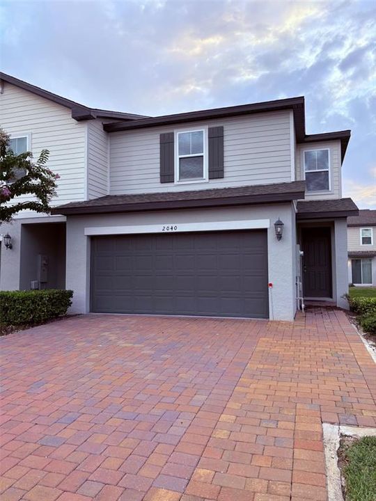 待售: $370,000 (3 贝兹, 2 浴室, 1574 平方英尺)