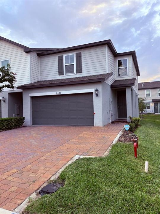 待售: $370,000 (3 贝兹, 2 浴室, 1574 平方英尺)