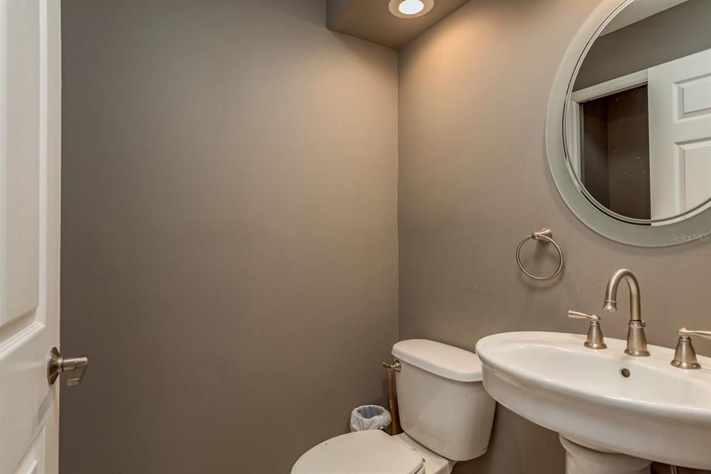 Activo con contrato: $799,900 (3 camas, 3 baños, 3386 Pies cuadrados)