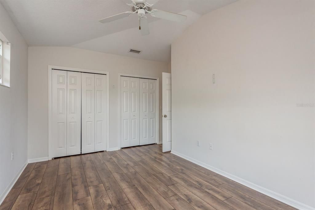 Activo con contrato: $799,900 (3 camas, 3 baños, 3386 Pies cuadrados)