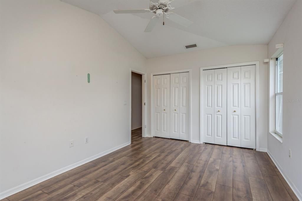 Activo con contrato: $799,900 (3 camas, 3 baños, 3386 Pies cuadrados)