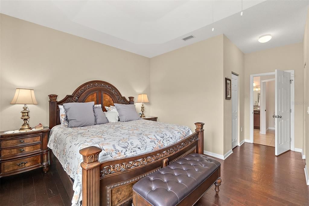 For Sale: $478,000 (4 beds, 2 baths, 2525 Square Feet)