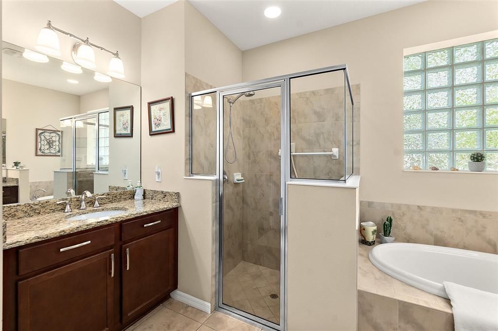 For Sale: $478,000 (4 beds, 2 baths, 2525 Square Feet)