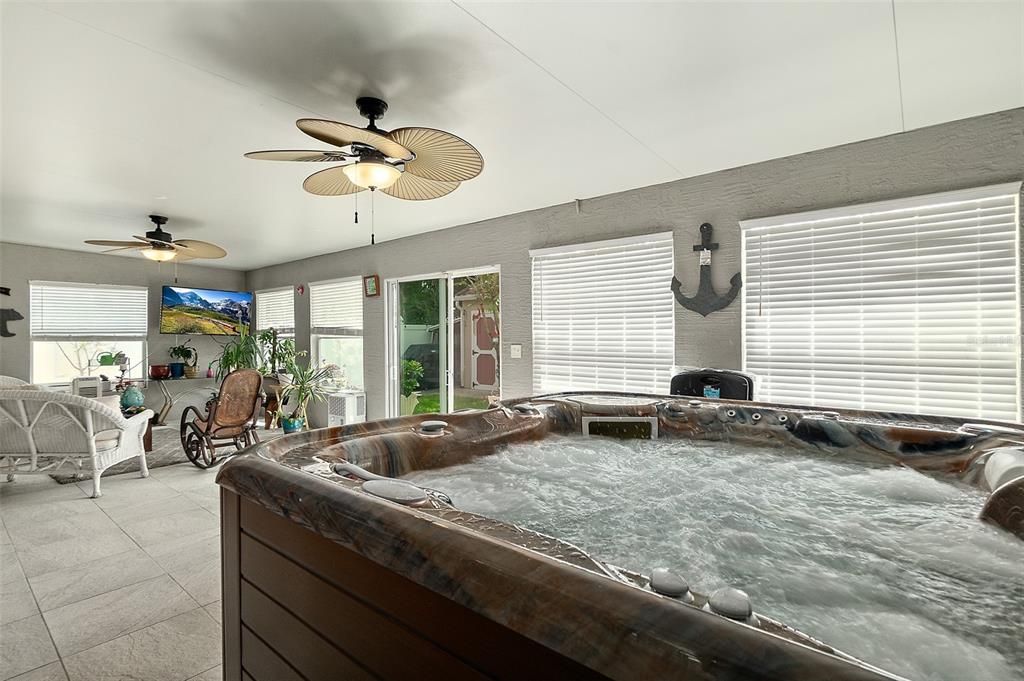 For Sale: $478,000 (4 beds, 2 baths, 2525 Square Feet)