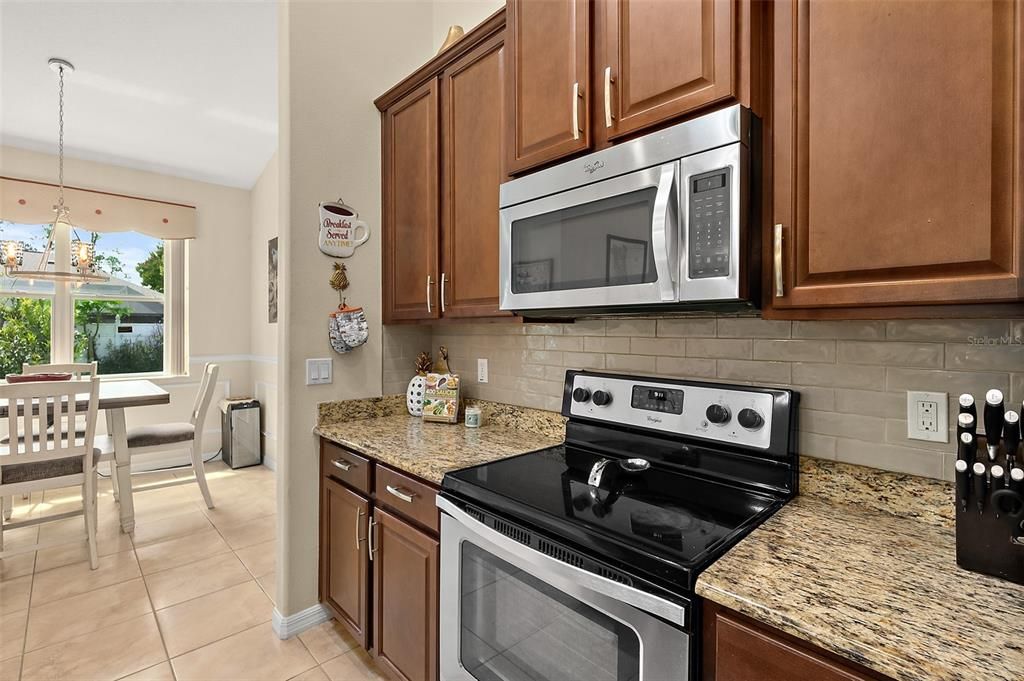 For Sale: $478,000 (4 beds, 2 baths, 2525 Square Feet)