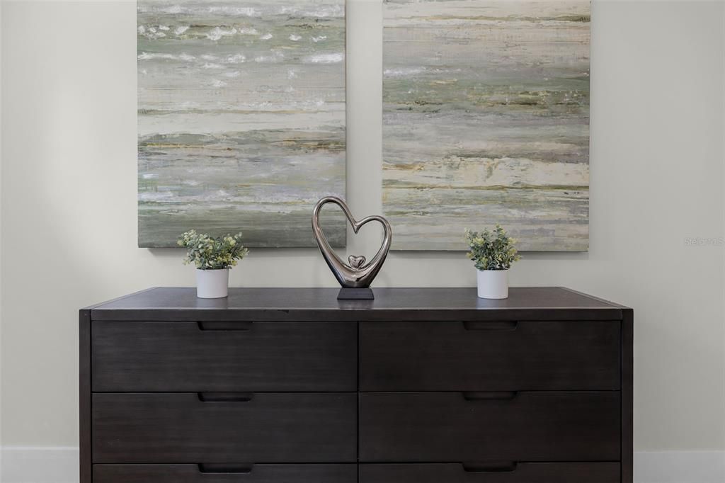 Active With Contract: $289,000 (3 beds, 2 baths, 1564 Square Feet)