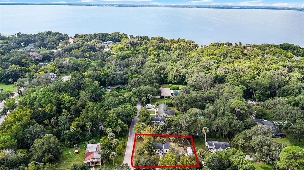 Active With Contract: $289,000 (3 beds, 2 baths, 1564 Square Feet)