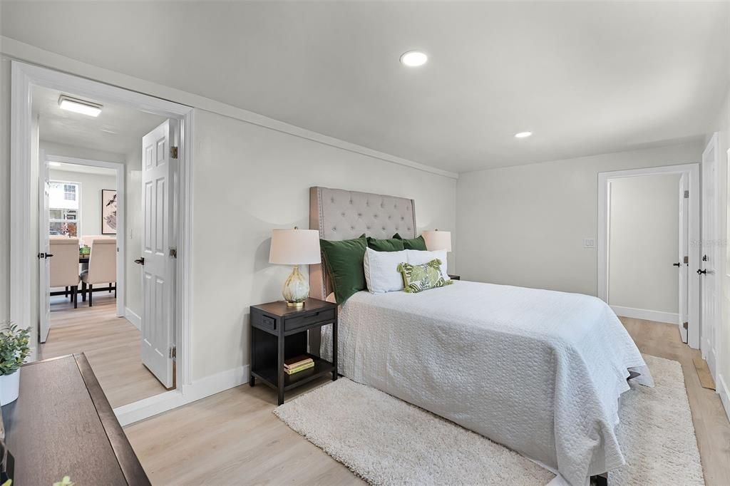 Active With Contract: $289,000 (3 beds, 2 baths, 1564 Square Feet)