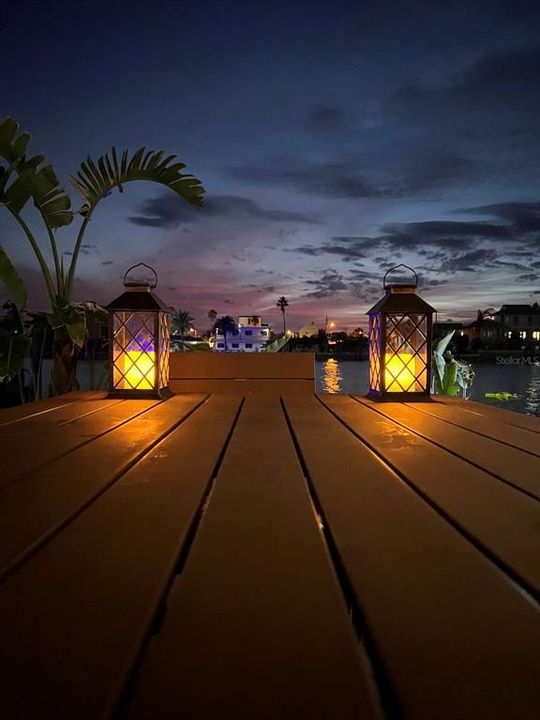 合同活跃: $1,400,000 (3 贝兹, 3 浴室, 2486 平方英尺)