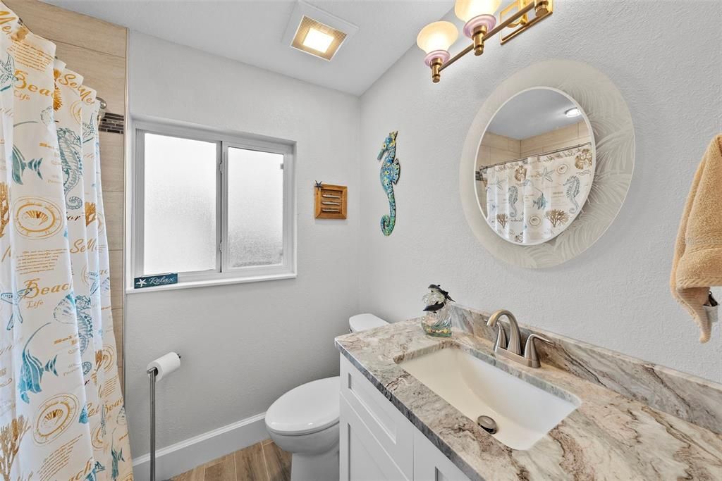 合同活跃: $1,400,000 (3 贝兹, 3 浴室, 2486 平方英尺)