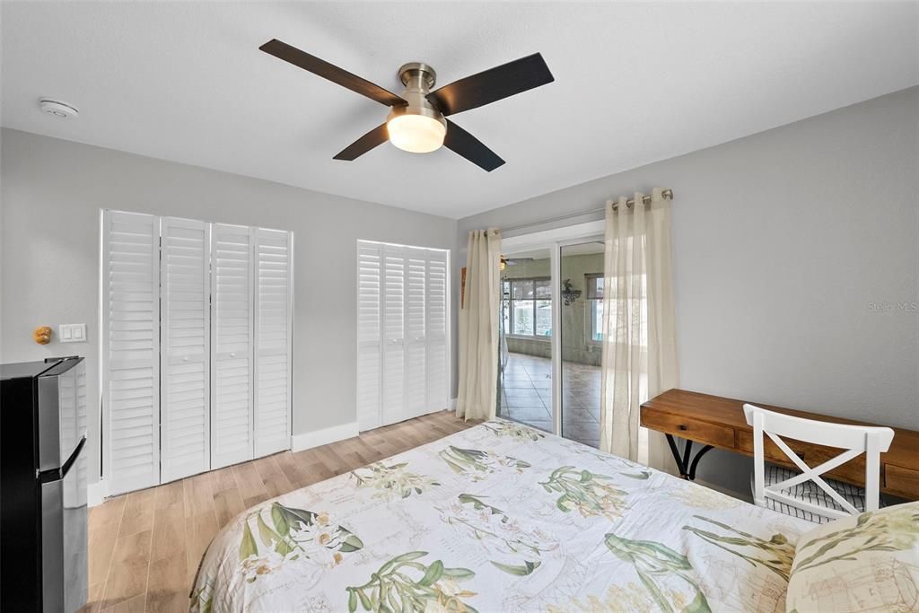 合同活跃: $1,400,000 (3 贝兹, 3 浴室, 2486 平方英尺)