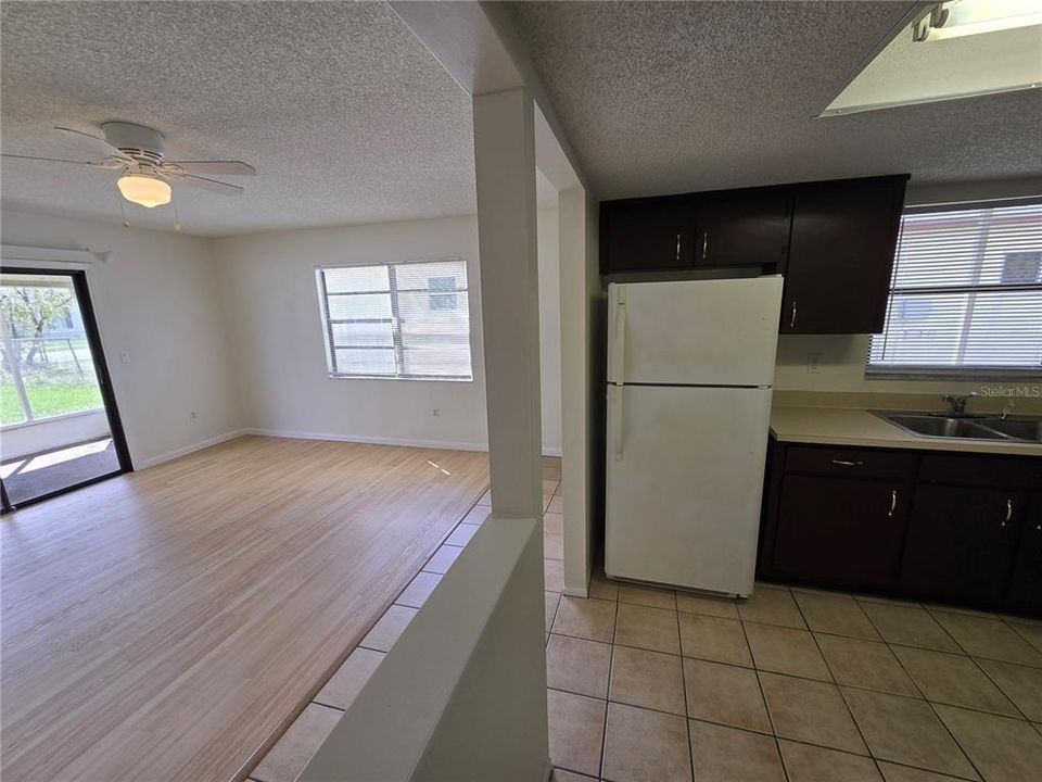 For Rent: $1,350 (2 beds, 1 baths, 785 Square Feet)