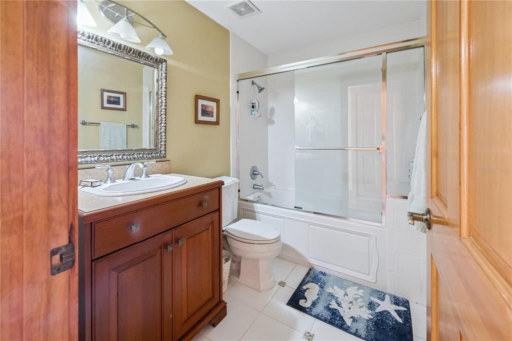 En Venta: $725,000 (2 camas, 2 baños, 1592 Pies cuadrados)