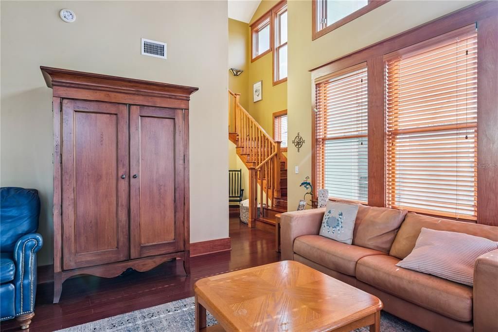 En Venta: $725,000 (2 camas, 2 baños, 1592 Pies cuadrados)