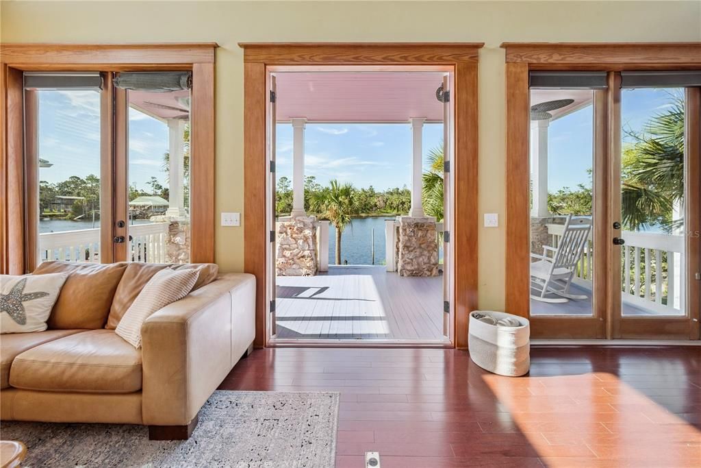 En Venta: $725,000 (2 camas, 2 baños, 1592 Pies cuadrados)