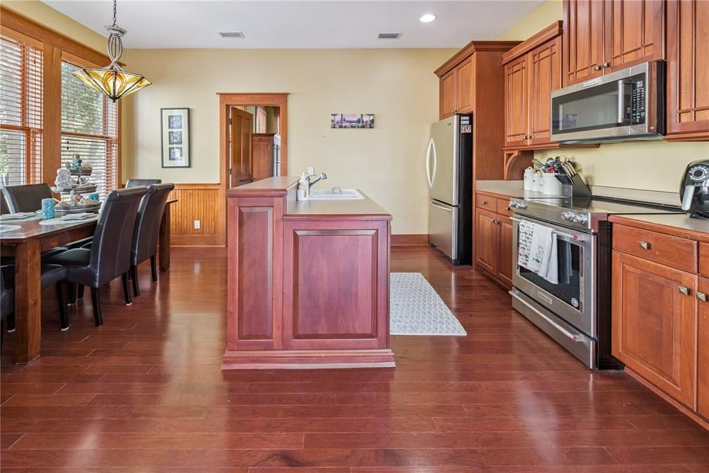 En Venta: $725,000 (2 camas, 2 baños, 1592 Pies cuadrados)