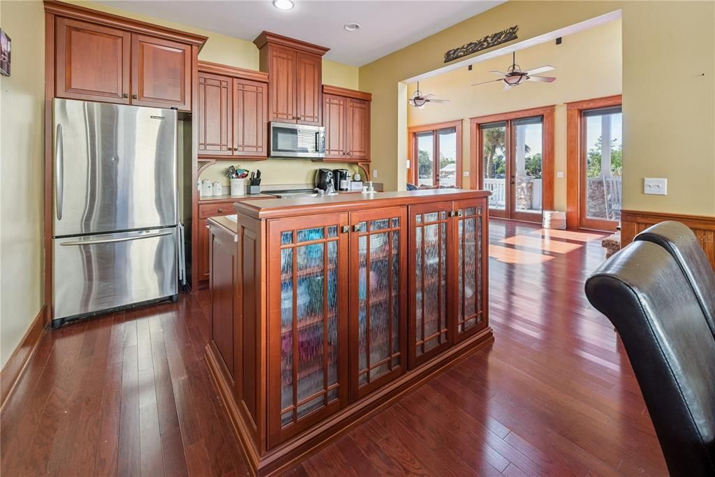 En Venta: $725,000 (2 camas, 2 baños, 1592 Pies cuadrados)