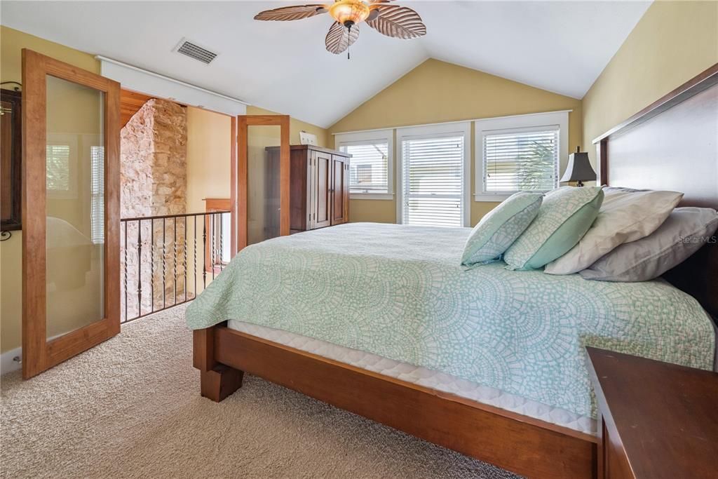 En Venta: $725,000 (2 camas, 2 baños, 1592 Pies cuadrados)