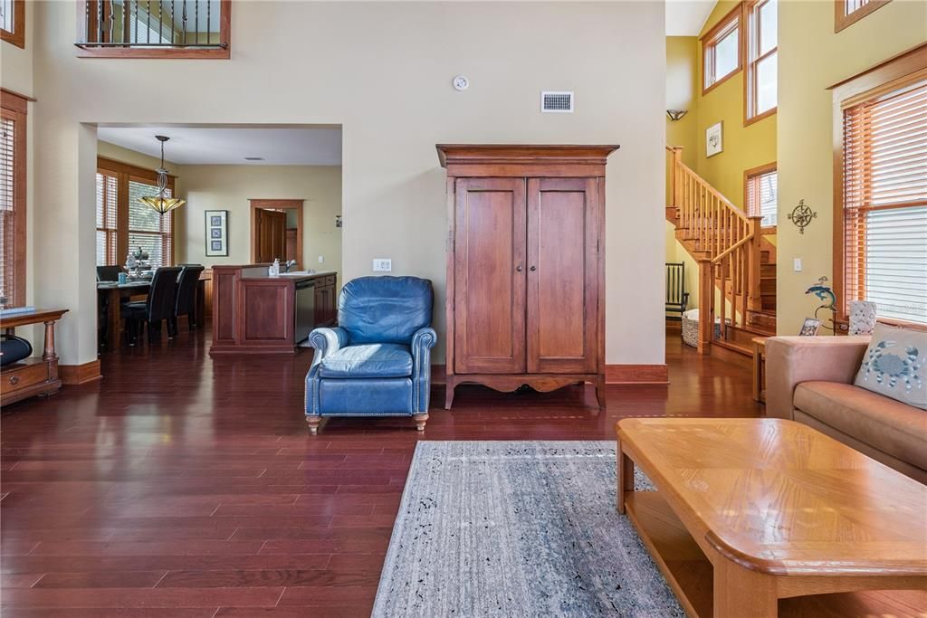 En Venta: $725,000 (2 camas, 2 baños, 1592 Pies cuadrados)