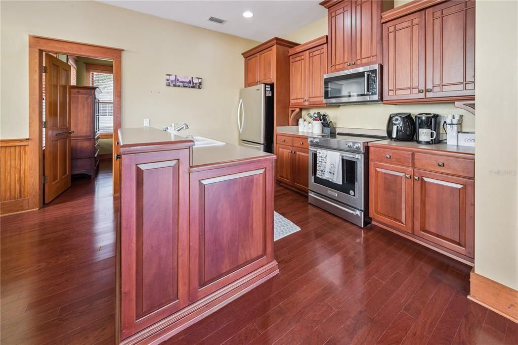 En Venta: $725,000 (2 camas, 2 baños, 1592 Pies cuadrados)