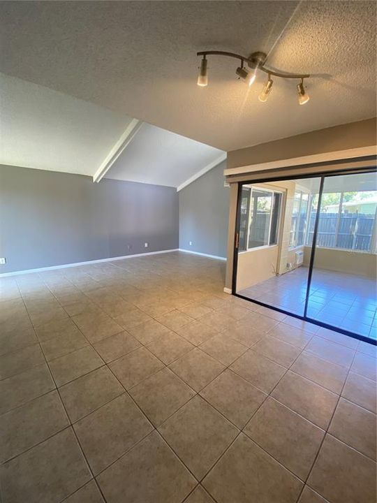 En Renta: $2,600 (4 camas, 2 baños, 1535 Pies cuadrados)