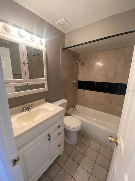 En Renta: $2,600 (4 camas, 2 baños, 1535 Pies cuadrados)