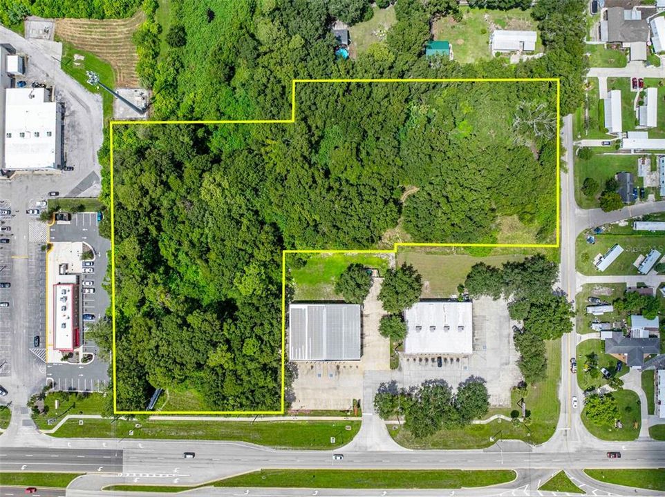 合同活跃: $800,000 (4.44 acres)