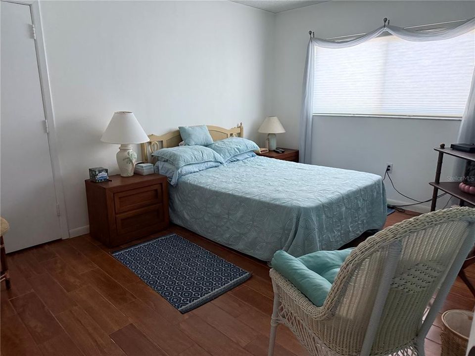 Active With Contract: $3,000 (3 beds, 2 baths, 1474 Square Feet)